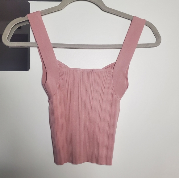 Pink Dynamite Ribbed Crop Top - Picture 2 of 3